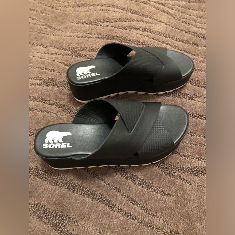 SOREL CRISSCROSS SLIDE WOMEN'S PLATFORM SANDAL